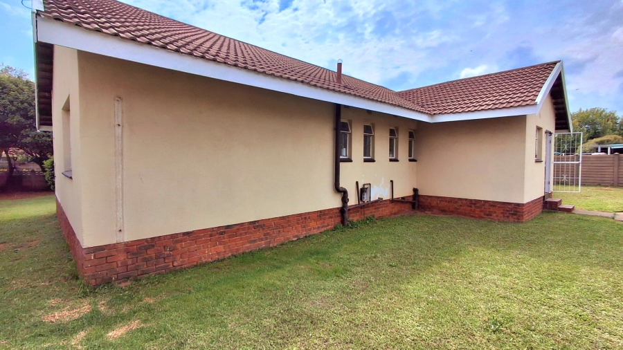 3 Bedroom Property for Sale in Vaalpark Free State